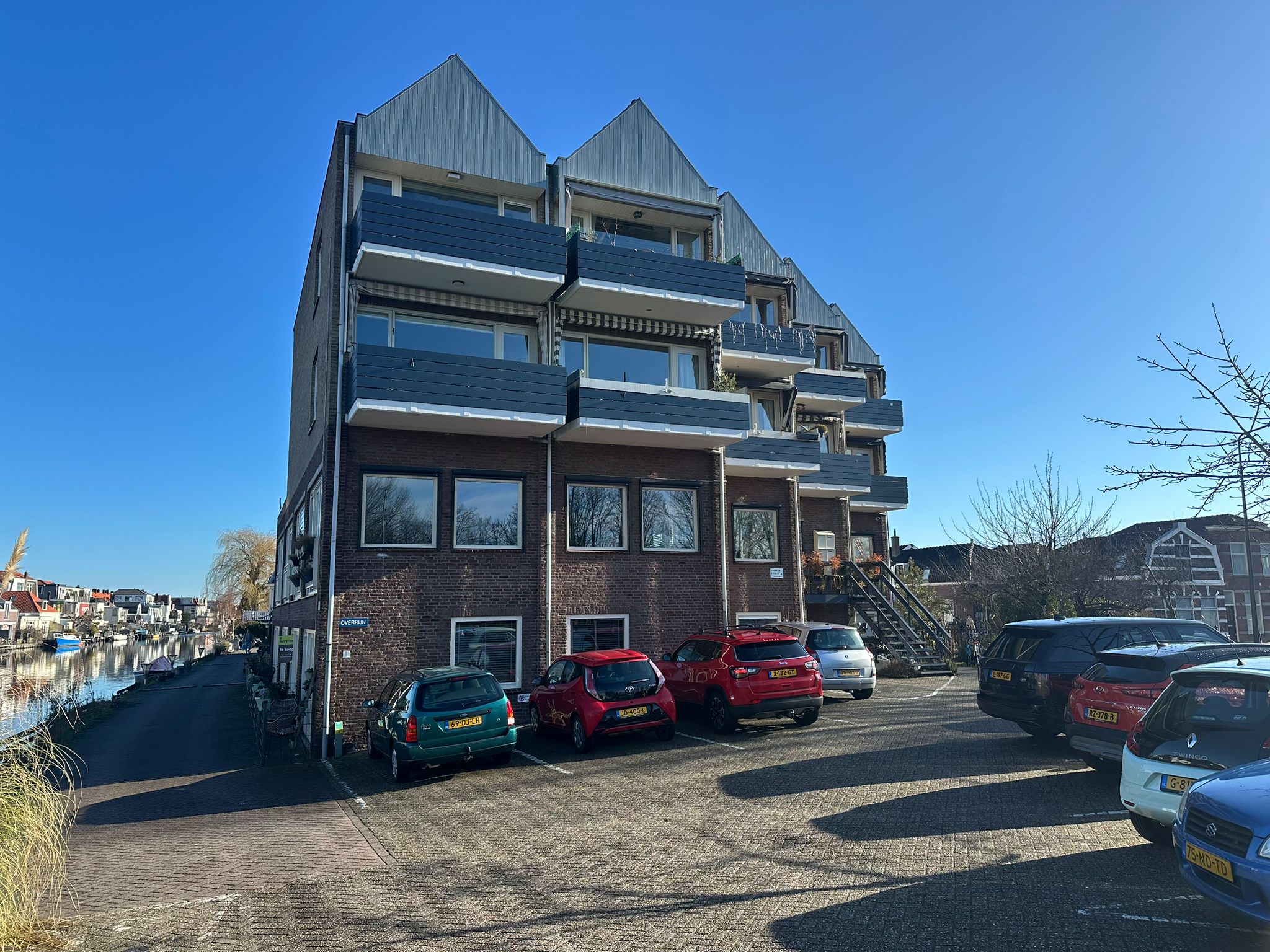 Overrijn, Leiden